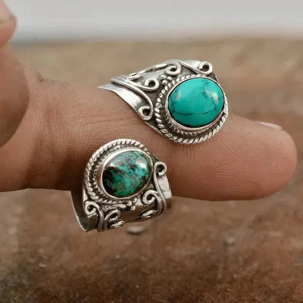 Adjustable ring with double turquoise