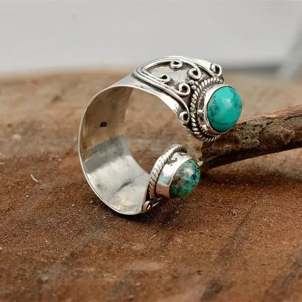 Adjustable ring with double turquoise