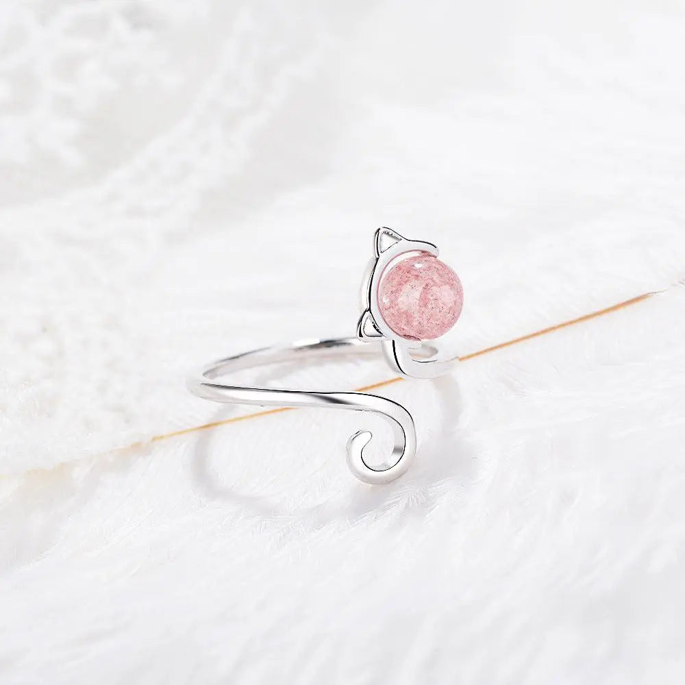 Ring with cat in sterling silver and pink agate