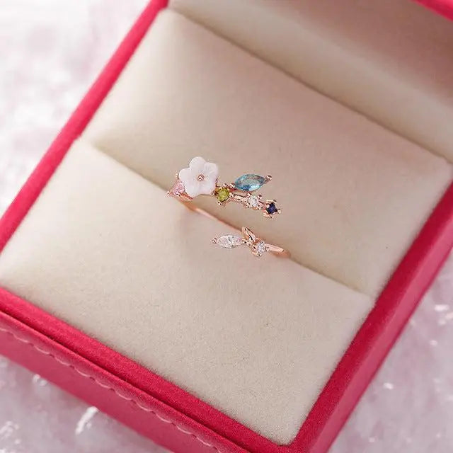 Adjustable "Wildflower" ring with gold gemstones