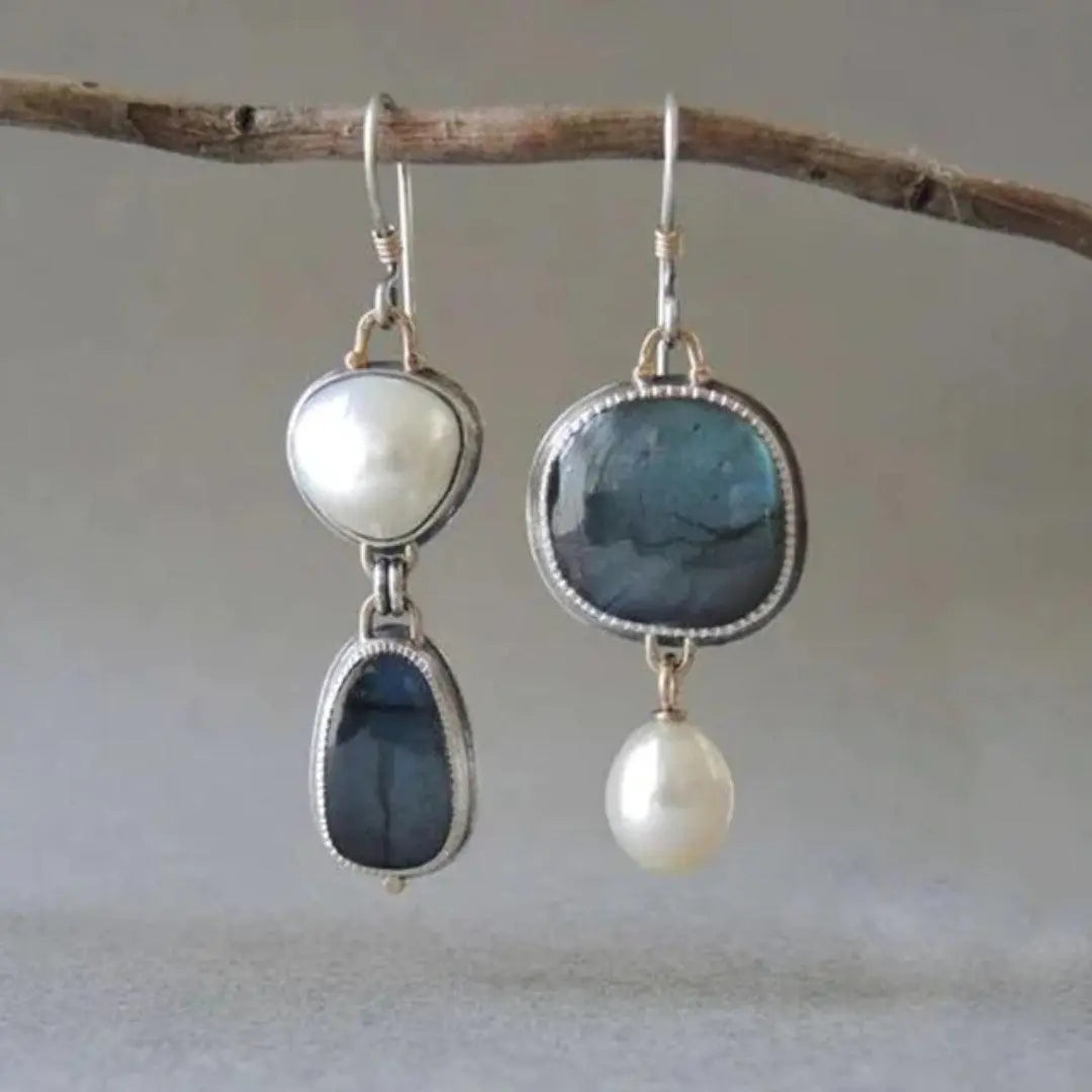 Vintage earrings with natural blue stone and pearls
