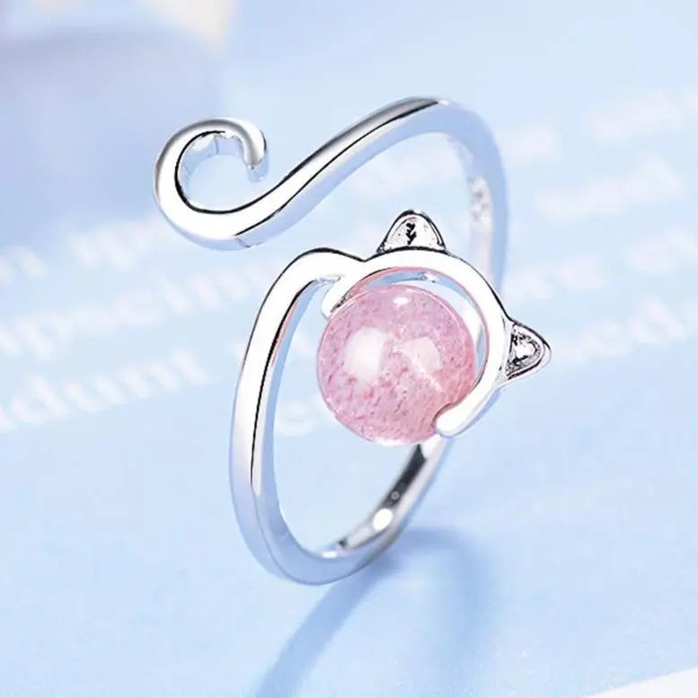 Ring with cat in sterling silver and pink agate