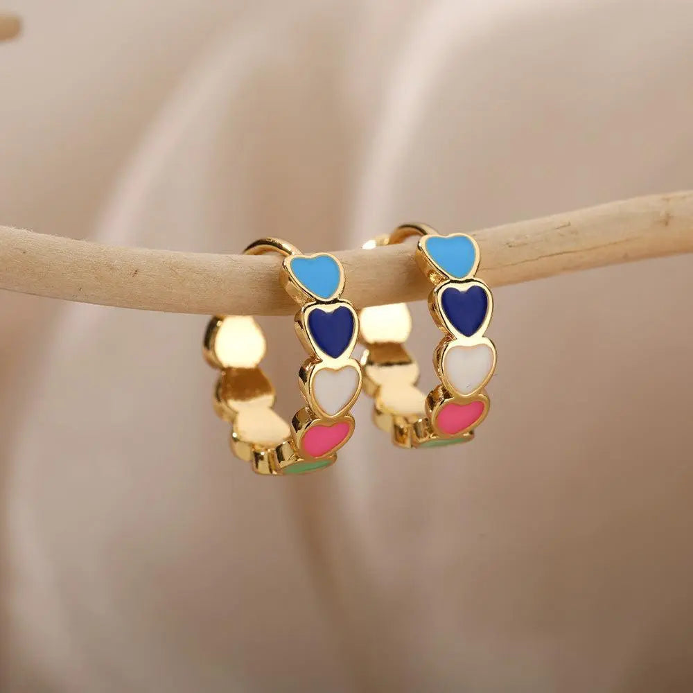 Minimalist multicolor gold heart-shaped earrings