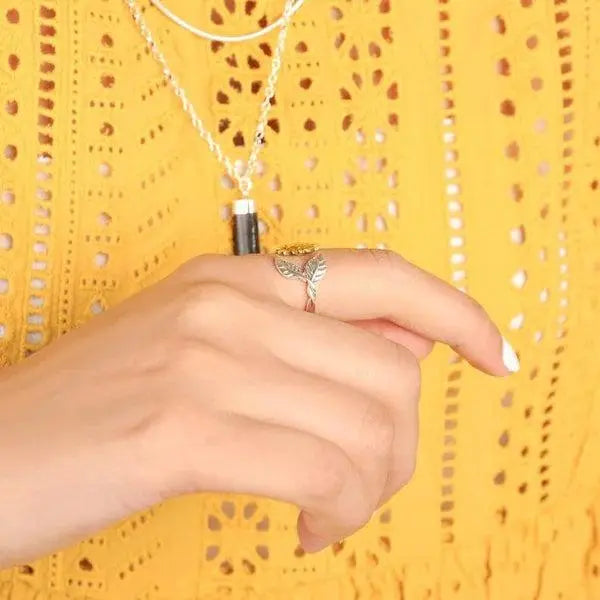 Adjustable gold ring with sunflower