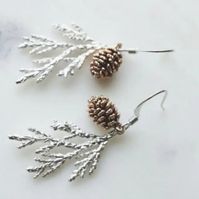Natural silver earrings in vintage style