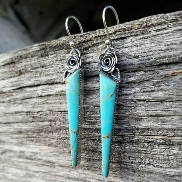 Lace earrings with turquoise stones in vintage style