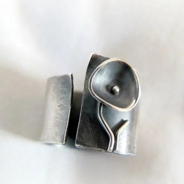 Vintage ring in dark silver color