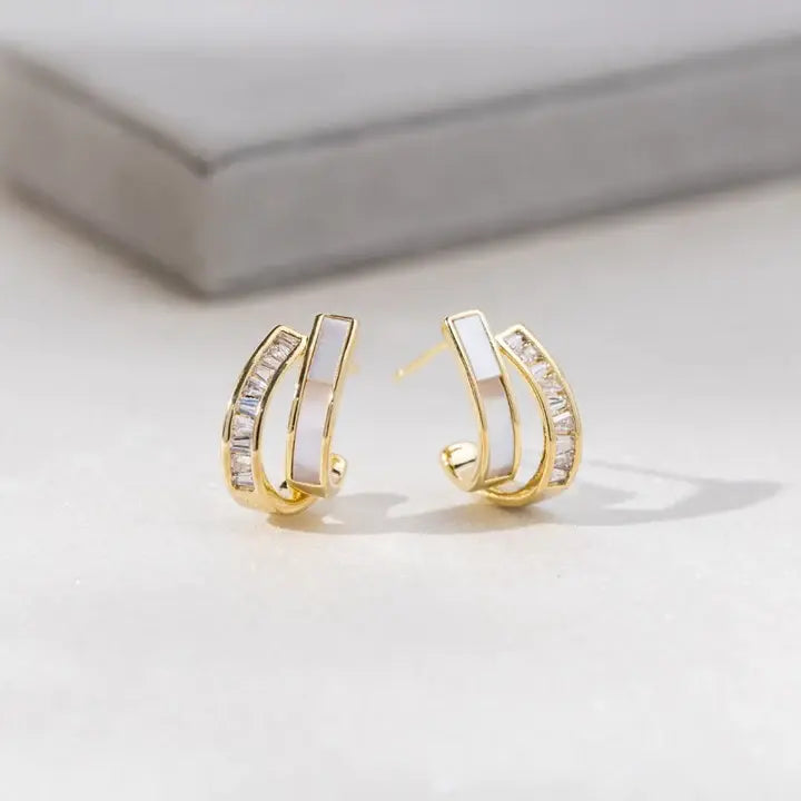 Elegant earrings with enamel and cubic zirconia
