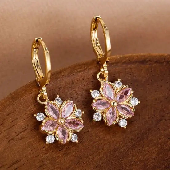 Daisy earrings with pink crystal