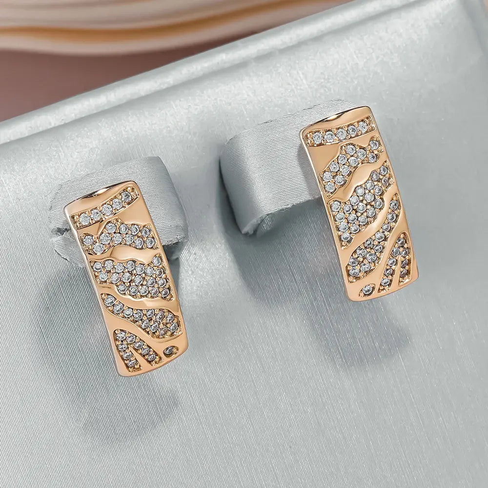 Elegant rectangular earrings in light color