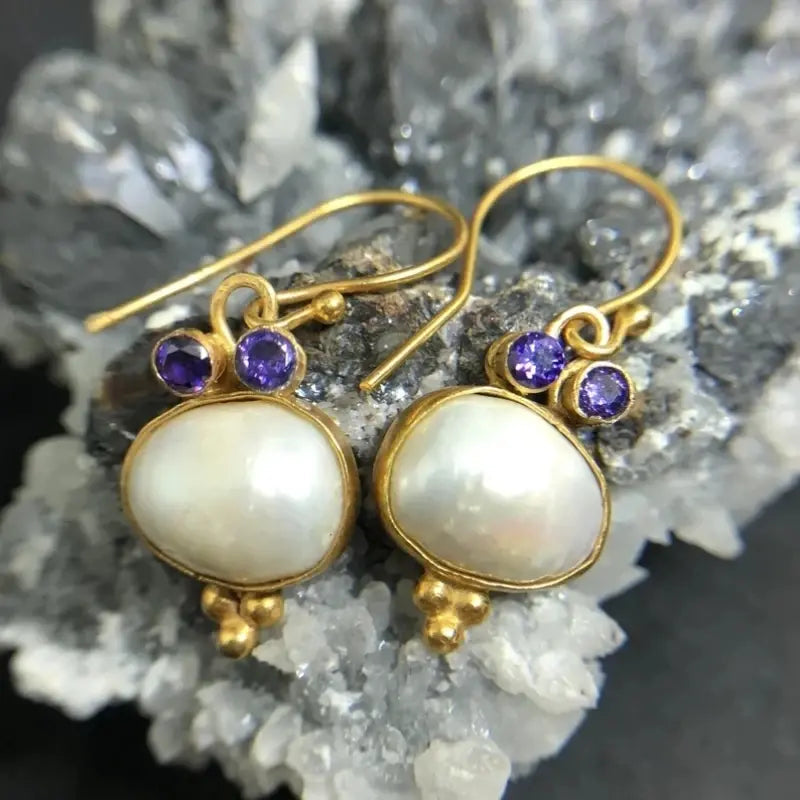 Vintage earrings with pearls and gold inserts