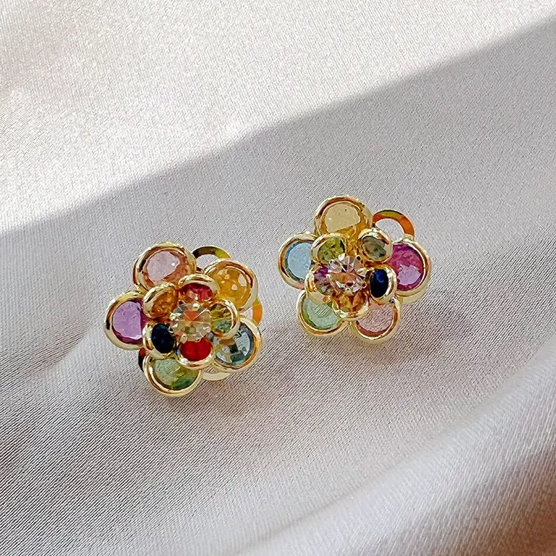 Elegant earrings with colored crystals