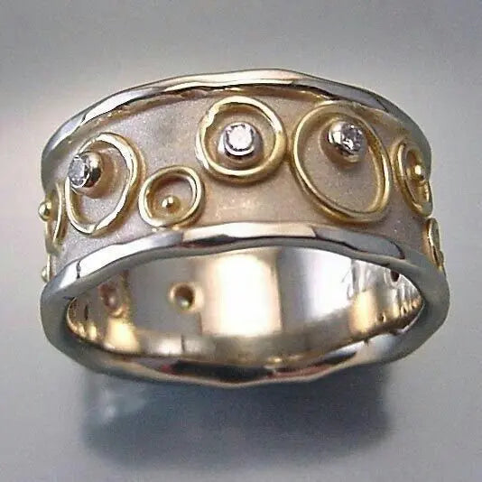 Vintage style zirconia ring, silver and gold