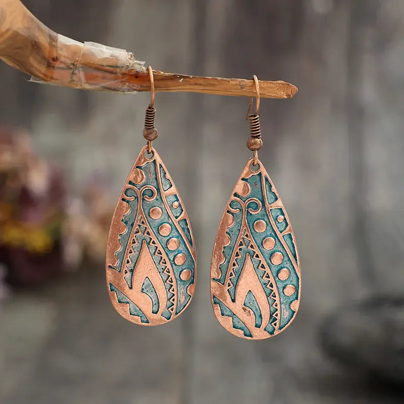 Hanging bronze earrings in vintage style
