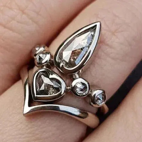 Silver ring with oval crystal