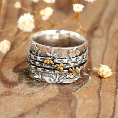Small ring with bee flower