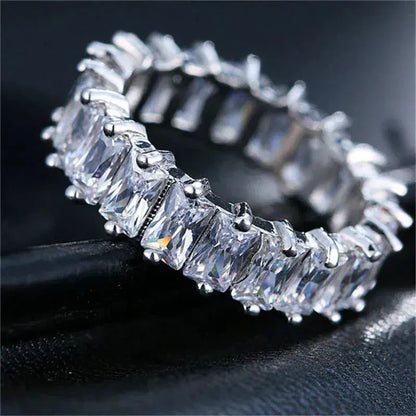 Luxury zirconia ring in gold and silver
