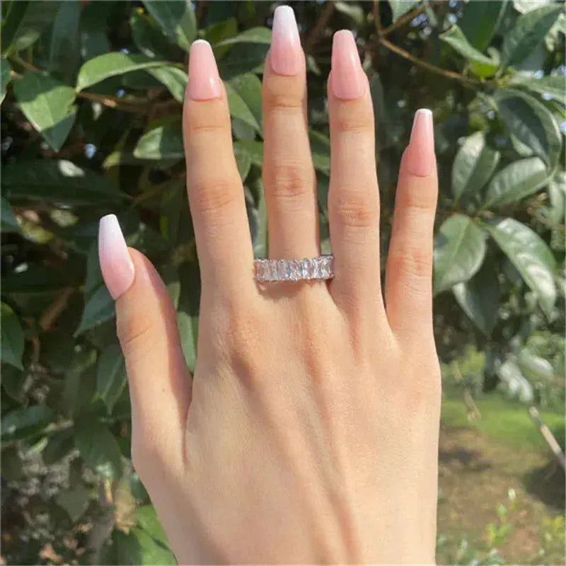 Luxury zirconia ring in gold and silver