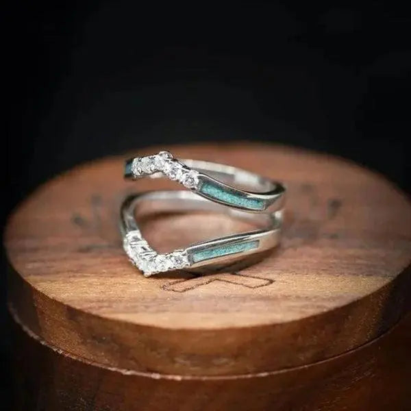 Ring with natural turquoise and diamond