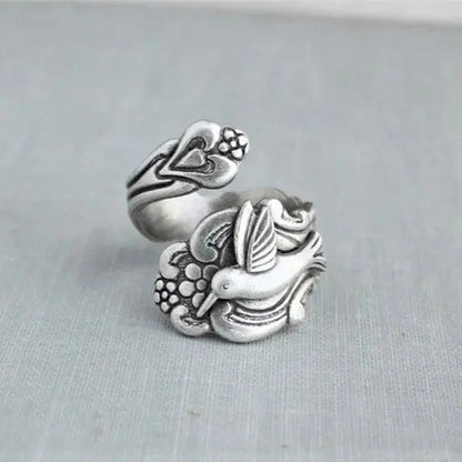 Hummingbird flower ring