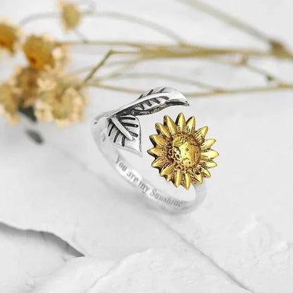 Adjustable gold ring with sunflower