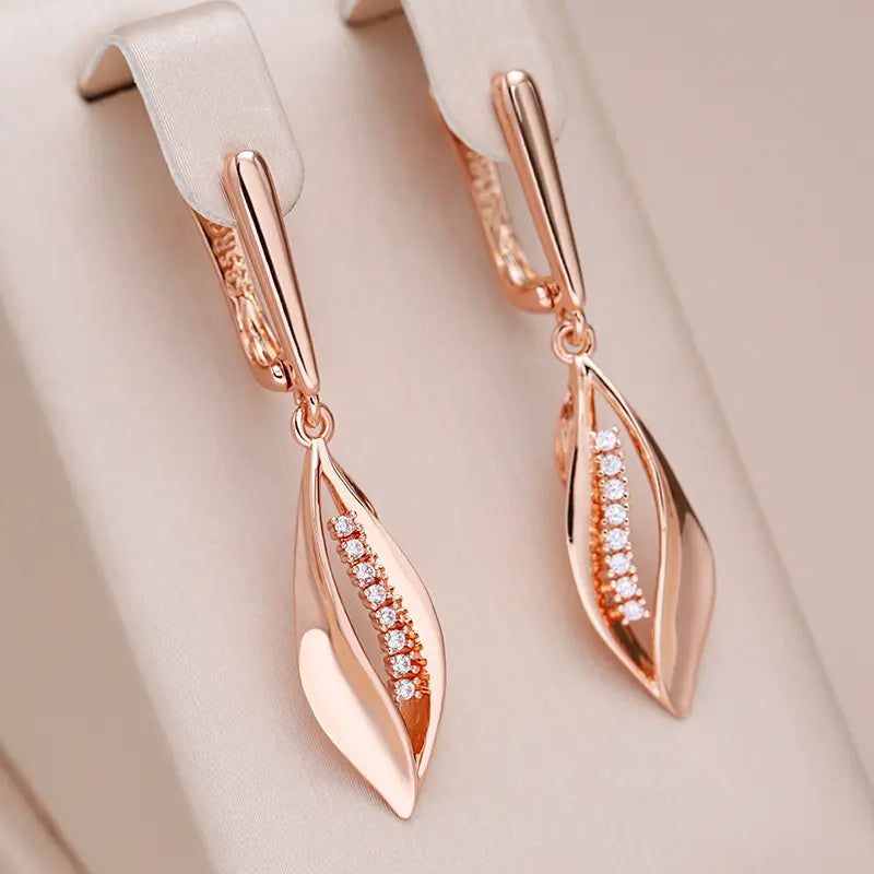 Elegant lace earrings with rose gold cubic zirconia