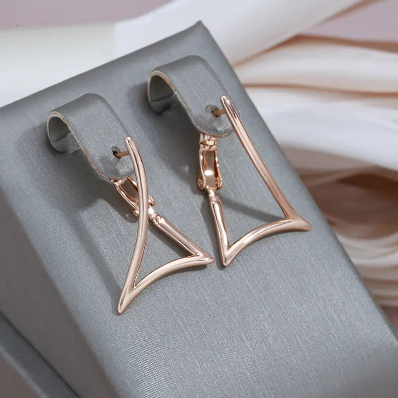 Gold-plated earrings of irregular shape