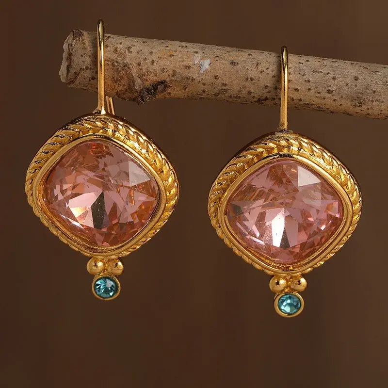 Crystal vintage style earrings in rose gold color