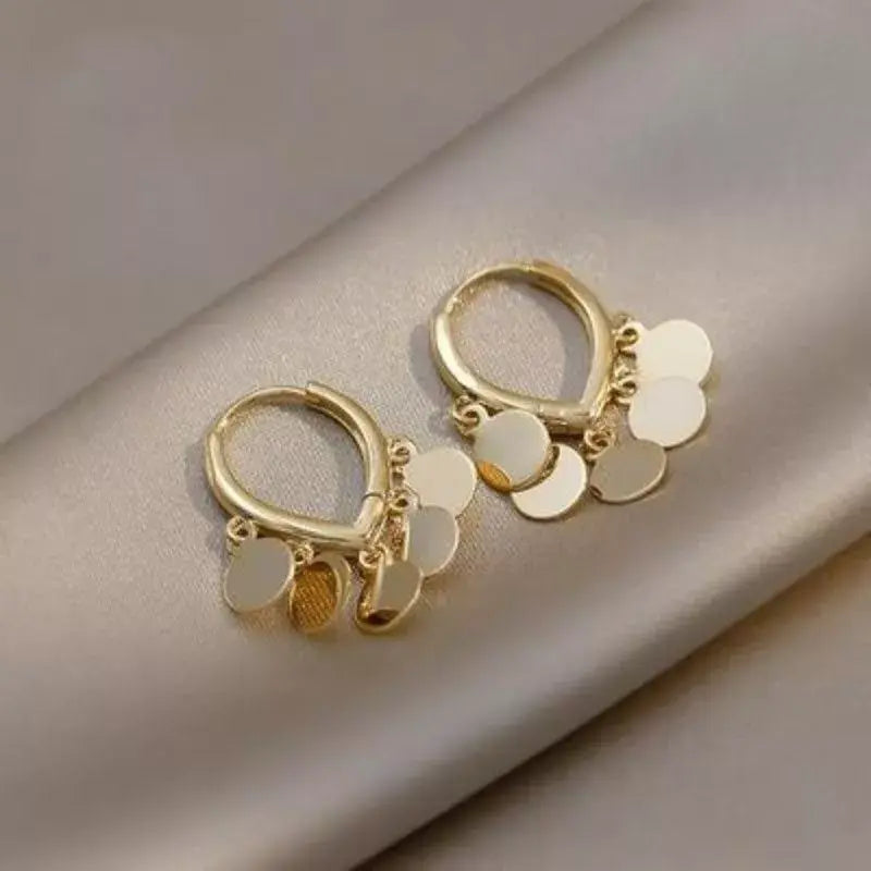Elegant gold-plated earrings