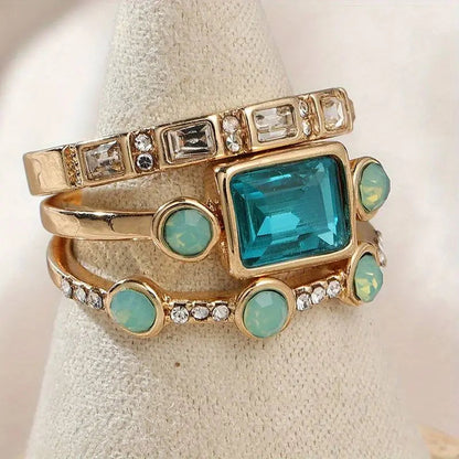 Vintage style ring with blue crystal