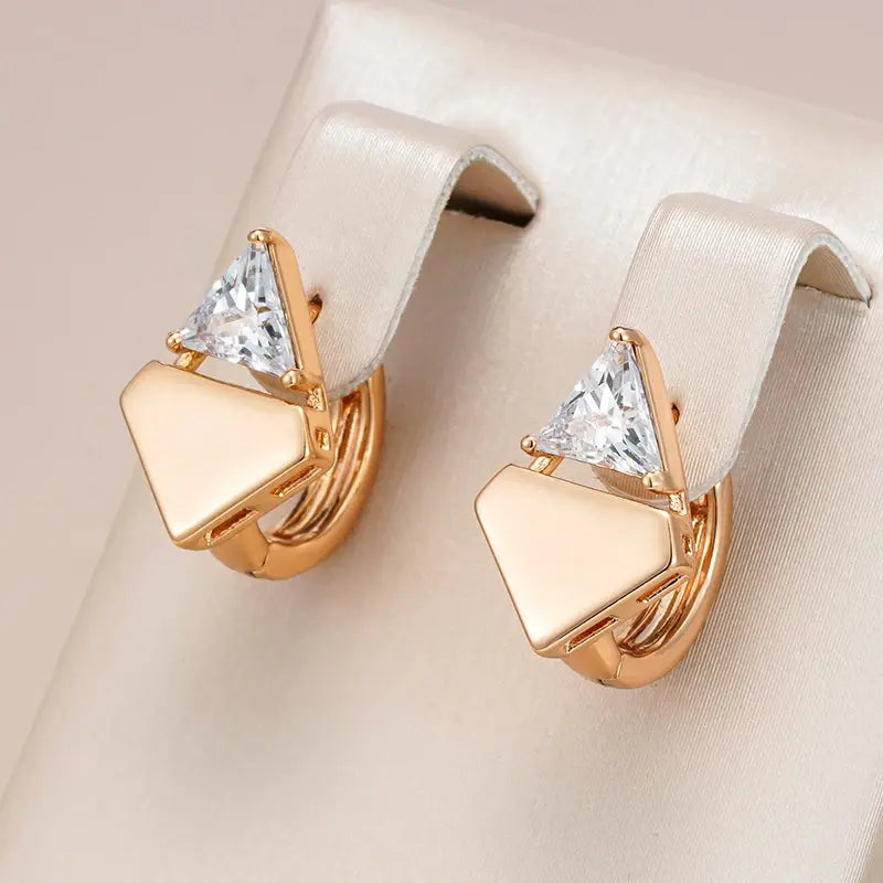 Elegant shiny gold lace earrings