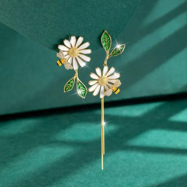 Elegant hanging daisy earrings